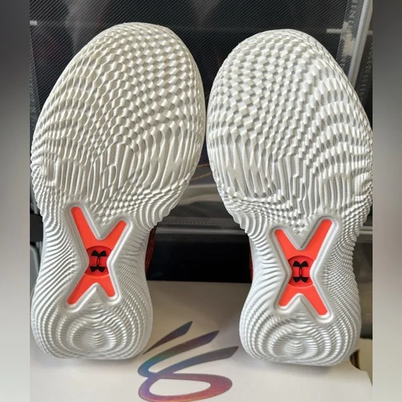 Curry  10 - Picture 5 of 5